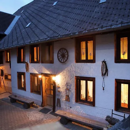 Schwarzwaldhaus Krebs Casa de Férias Lenzkirch